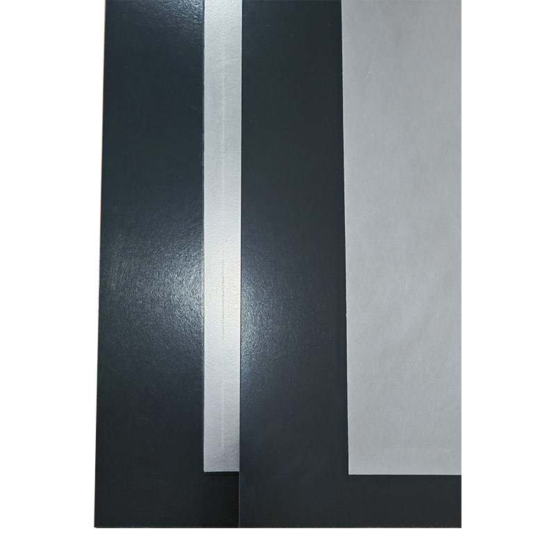 Tấm lưỡng cực than chì linh hoạt được gia cố bằng sợi carbon với các cạnh hàn